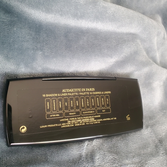 Lancome AUDACITY in Paris eyeshadow palette - Picture 3 of 5